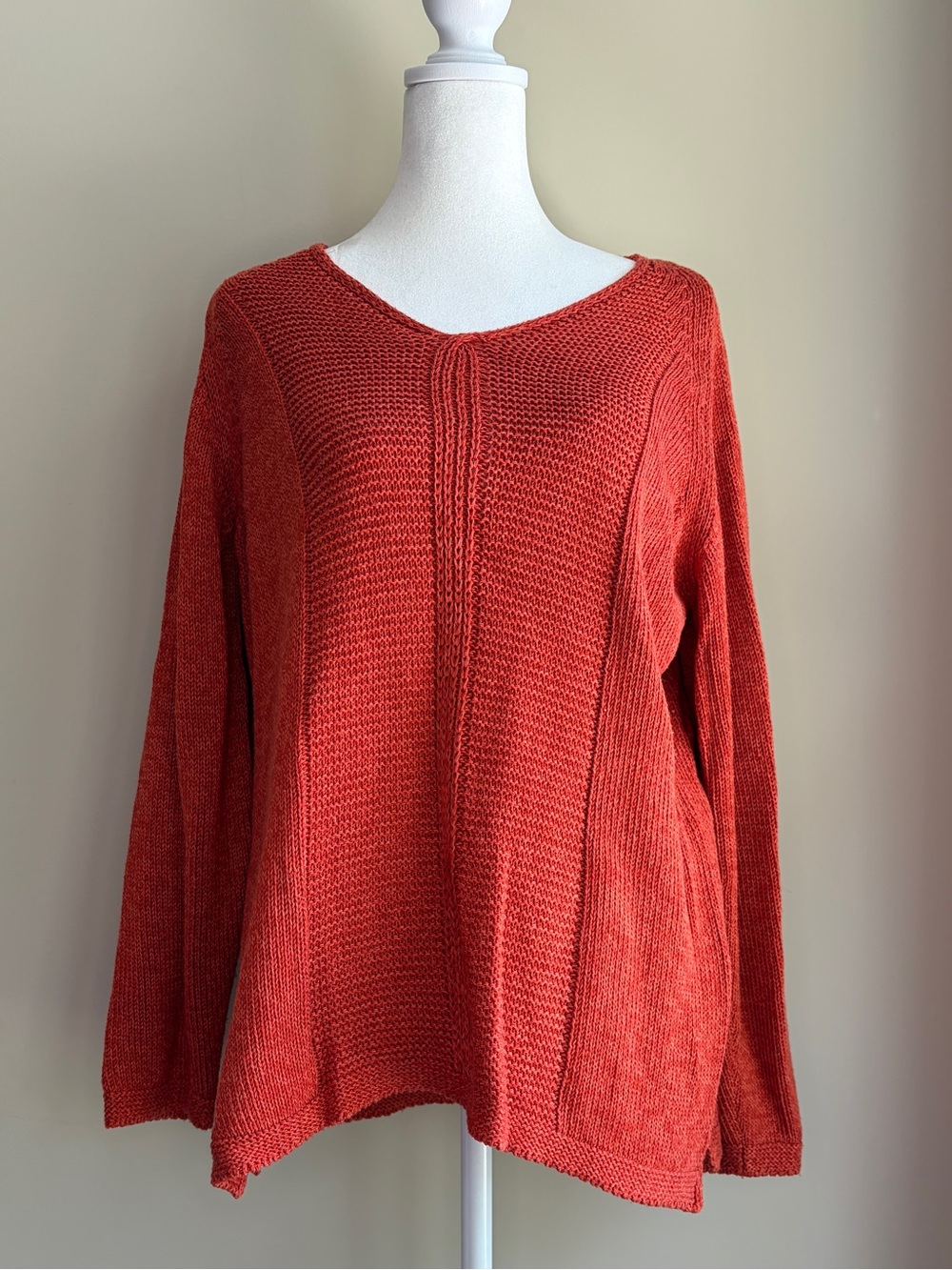 Olsen Women's Size 10 Brick Red Knit Sweater - Classic V-Neck Pullover